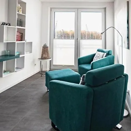 Am Yachthafen In Peenemunde